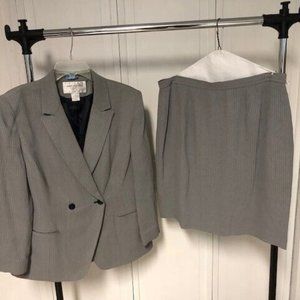 Jones New York Petite Suit Size 14P